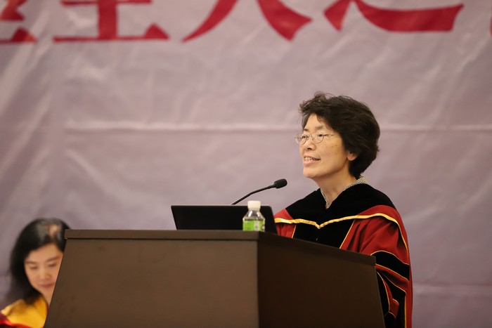 人文与社会科学学部院长宋美璍教授致辞